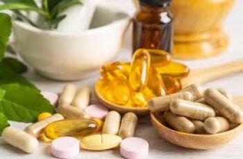 What vitamins do dermatologists recommend to prevent hair loss?