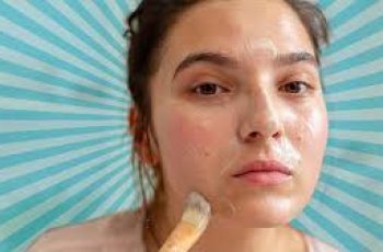 Here are 8 steps on how to easily treat acne at home