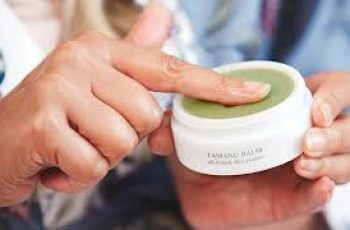 How to Incorporate Tamanu Oil into Your Rosacea Care regimen.