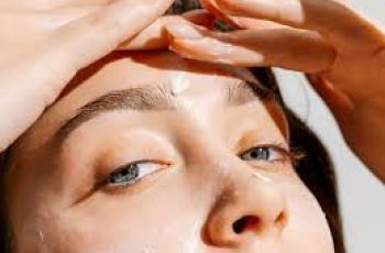 Hydration vs. Moisturization: A Dermatologist Explains the Difference