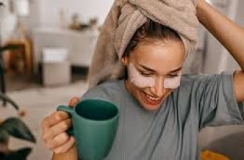 The Benefits of Caffeine in Skincare: Anti-Inflammatory, Antioxidant, and Anti-Aging Properties