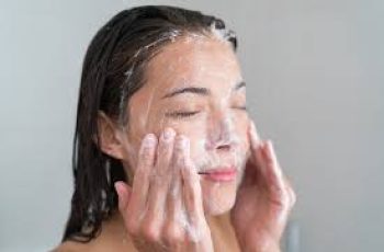 “How to Safely Mix Salicylic Acid, Niacinamide, and Hyaluronic Acid” “How to Safely Mix Salicylic Acid, Niacinamide, and Hyaluronic Acid”