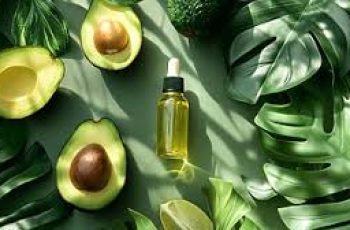 Avocado Oil in Skincare: Benefits, Uses, and Comparisons