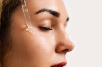 Eye Creams vs. Eye Serums: Which One Is Right for You?
