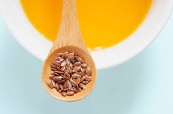 Flax Seed Oil in Skin Care: Benefits, Uses, and Key Considerations