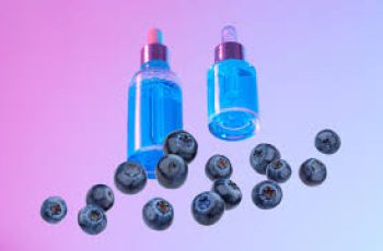 From Acne to Sun Damage: Why Bilberry Seed Oil Should Be in Your Skincare Routine