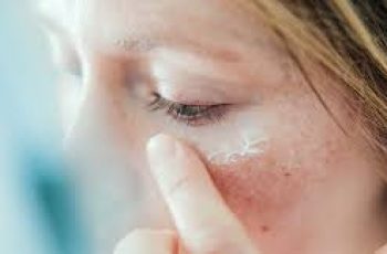 Retinyl Palmitate vs Retinol: Safety, Effectiveness, and Sun Exposure Risks in Skin Care