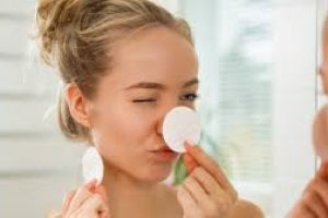 Benzoyl Peroxide vs. Salicylic Acid: A Guide to Using Both for Acne