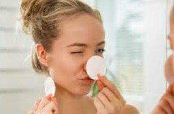 Benzoyl Peroxide vs. Salicylic Acid: A Guide to Using Both for Acne