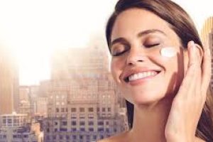 Skincare Tips to Defend Against Sun, Pollution, and Blue Light