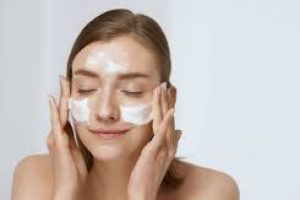 Choosing the Right Cleanser: Essential Guide for Your Skincare Routine