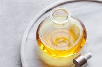 Why Dermatologists Are Recommending Hazelnut Oil for Skin Health Why Dermatologists Are Recommending Hazelnut Oil for Skin Health