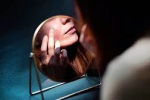 Resveratrol in Skin Care: Benefits, Uses, and Effectiveness Explained