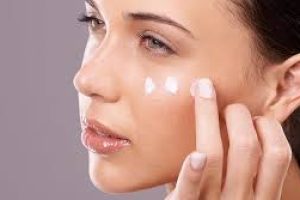 Essential Skin Care Tips to Fade and Manage Dark Spots