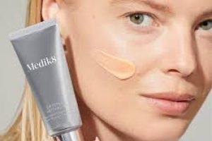 When to Pause Retinal: 6 Key Skin Safety Moments