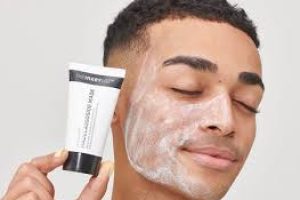 Beat Dry Skin: 10 Pro Tips to Repair Your Barrier