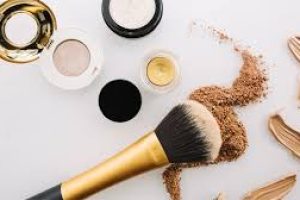 Are Dirty Makeup Brushes Harming Your Skin’s Health?