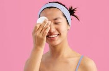 Effective Use of Astringents for Clearer, Healthier Skin Care
