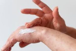 Expert Tips for Managing Dry, Atopic, and Sensitive Skin
