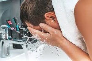 Is Your Tap Water Hurting Your Skin? Find the Best Water to Wash Your Face
