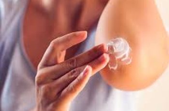 Balanced Skin Exfoliation With Lactic and Glycolic Acids