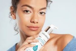 Lactobionic Acid in Skincare: Gentle Exfoliation and Hydration Benefits