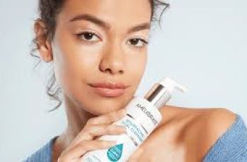 Lactobionic Acid in Skincare: Gentle Exfoliation and Hydration Benefits
